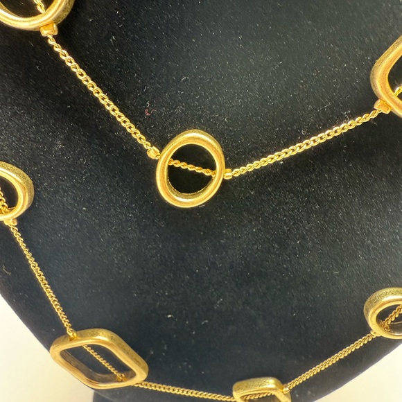 Vintage Gold-Tone Y2K Geometric Necklace and Earring Set - Picture 8 of 13